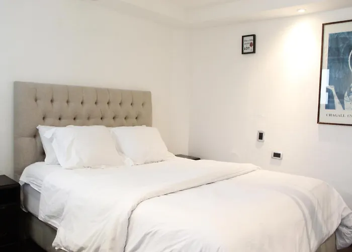 Lodge Red Loft Goldsmith Polanco Location Unmatched
